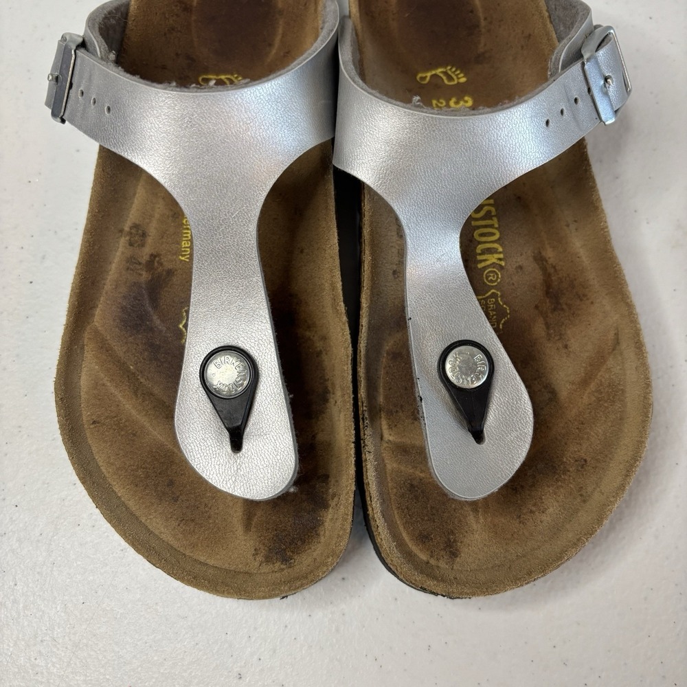 Birkenstock Gizeh Sandals Womens Size 35 L4 Metallic Silver Gray Birko Flor EUC - Picture 2 of 8